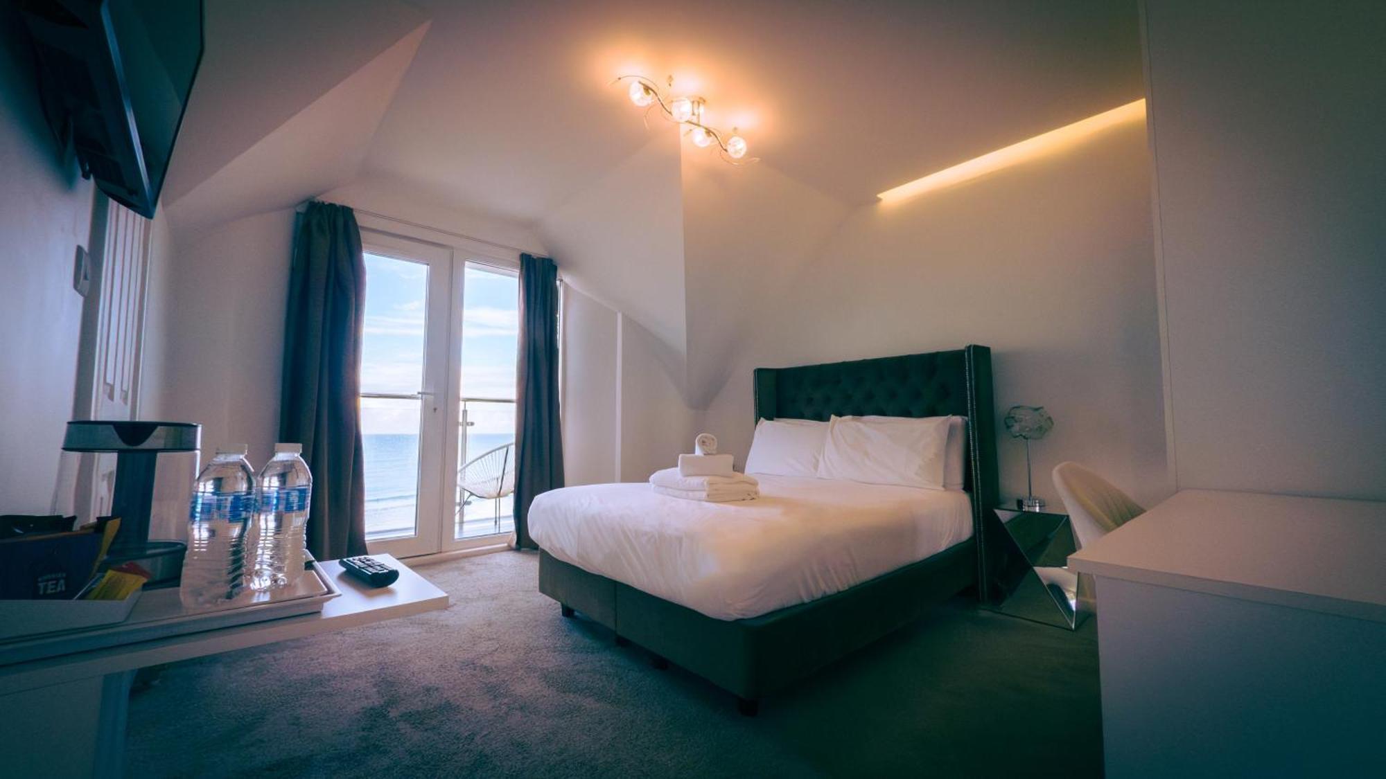 Oyo Newquay Beach Hotel מראה חיצוני תמונה