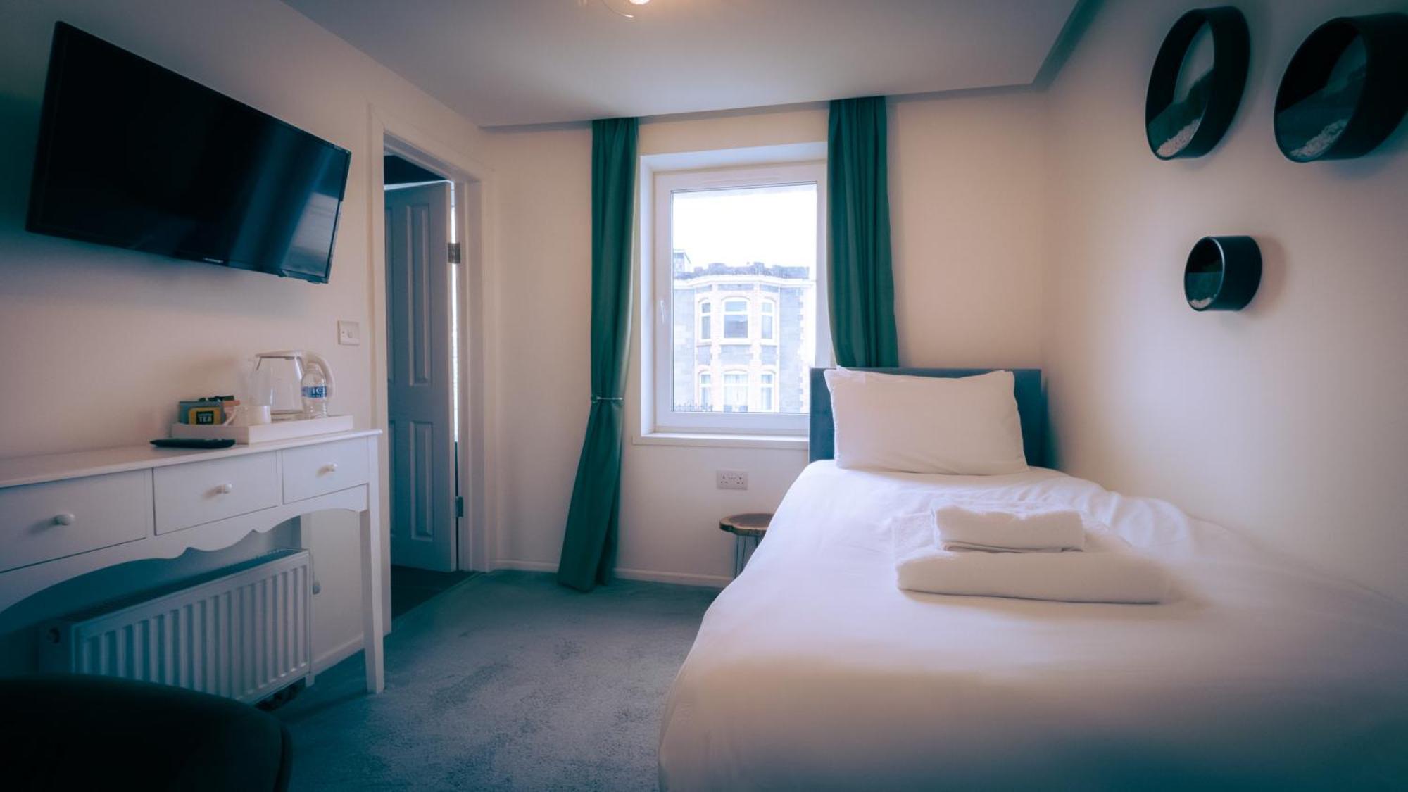 Oyo Newquay Beach Hotel מראה חיצוני תמונה
